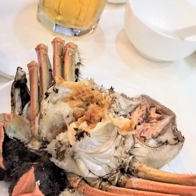 香港「滬江大飯店」の上海蟹。蟹みそが美味しい
